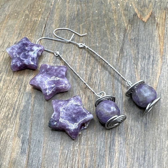 Purple and Silver Amethyst Earrings with Natural Crystalline Design - Picture 1 of 4
